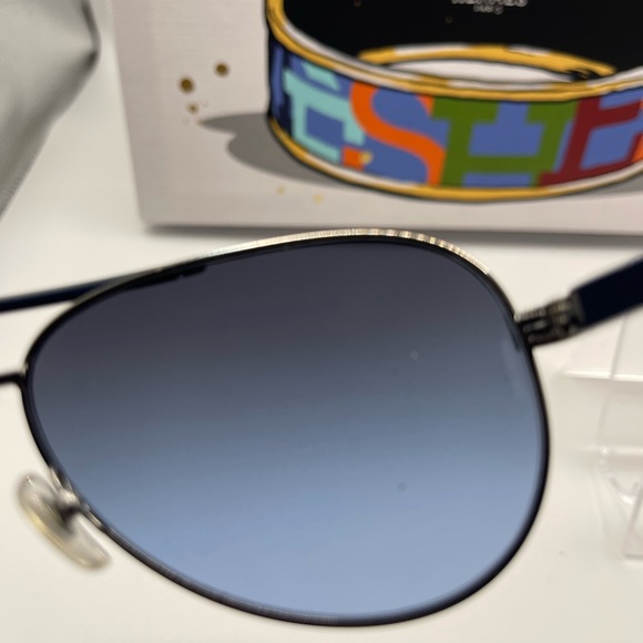 Authentic Dolce & Gabbana Sunglasses - Picture 7 of 17